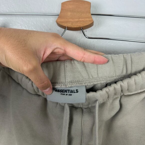 Essentials Fear Of God Men's Sweatshorts L Beige Stretch Casual Streetwear Every - Picture 4 of 7